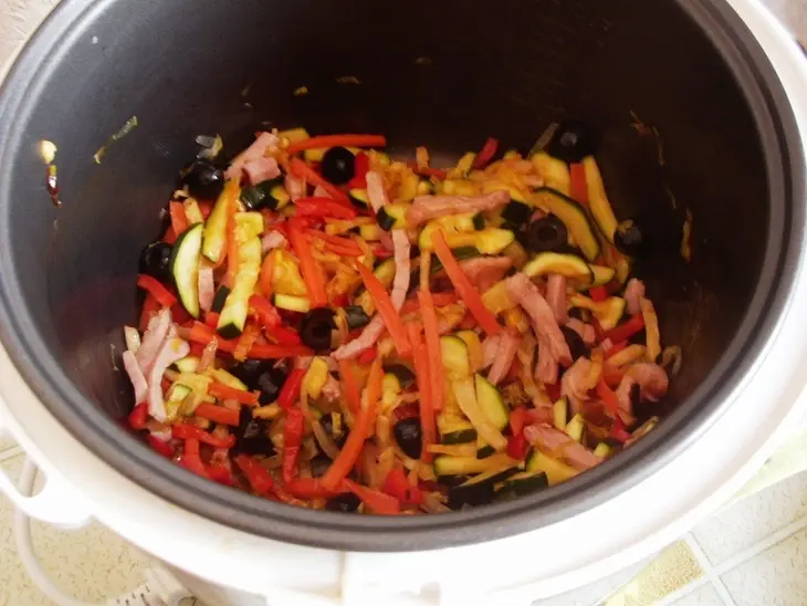 Мясной суп с пикантными равиолями: шаг 3