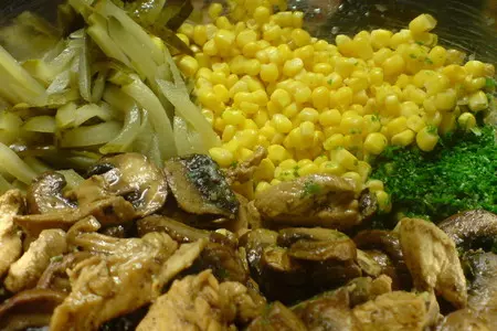 Салат из куриной грудки с грибами: шаг 3