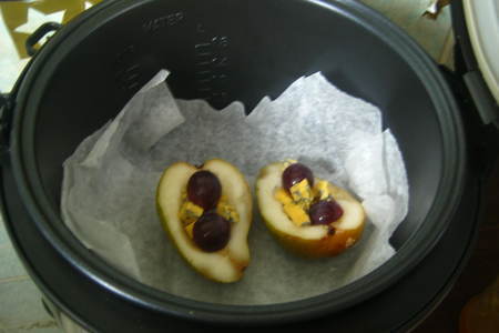 Десерт из груши с золотистым "лазуром" и виноградом (тест-драйв): шаг 7