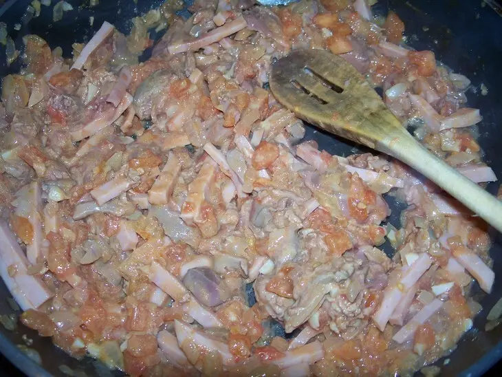 Томатный суп с куриными печенками: шаг 6