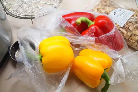 Паприка копчёная, классика средиземноморской кухни. основа для испанских тапас.: шаг 1