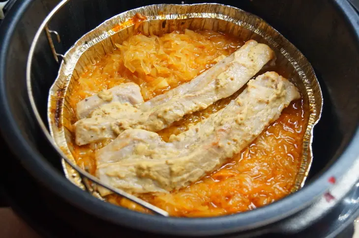Копчёная грудинка по-баварски с кислой капустой.: шаг 6