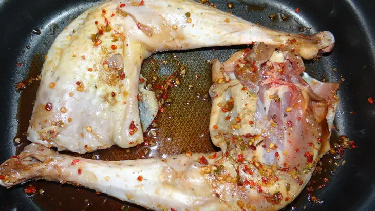 Ножки индейки запеченные пикантные: шаг 3