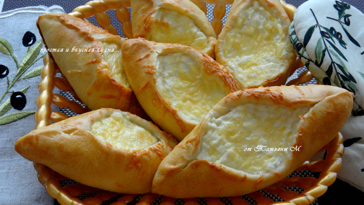 Pide турецкие с творогом и сыром: шаг 9