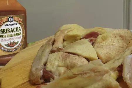 Утка с картофелем, жаренные с чили-соусом от киккоман: шаг 1