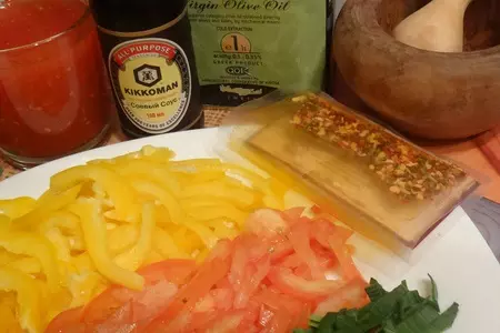 Подлива с морепродуктами из томатного сока и соуса киккоман: шаг 2