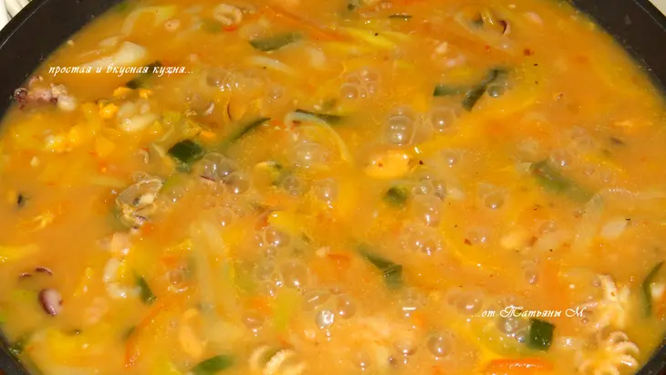 Подлива с морепродуктами из томатного сока и соуса киккоман: шаг 5
