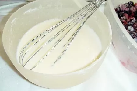 Клафути с чёрной смородиной в мультиварке. тест-драйв.: шаг 2