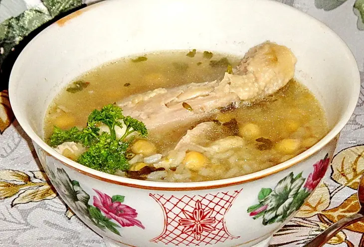 Суп из бараньего гороха с курицей / shourabit djaj mah hommous: шаг 7