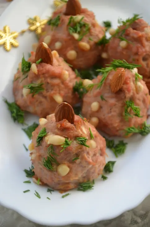 Новогодние мясные "ёлочки" с сыром: шаг 8