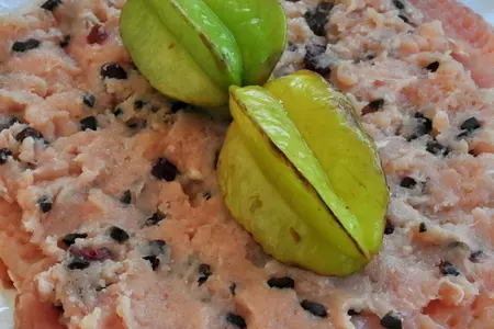 Рулет из курицы с карамболой и маслинами: шаг 4