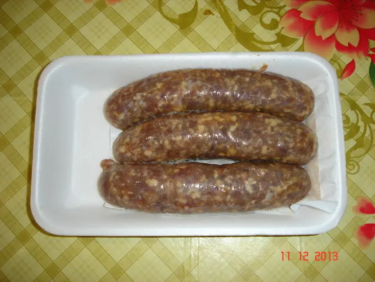Колбаски копченые по-домашнему: шаг 1
