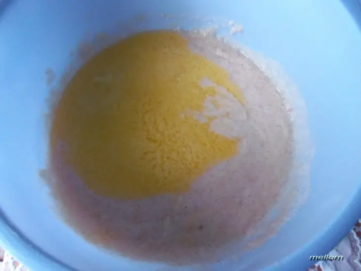 Йогуртовые кексы с яблоком и клюквой: шаг 2