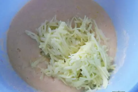 Йогуртовые кексы с яблоком и клюквой: шаг 4