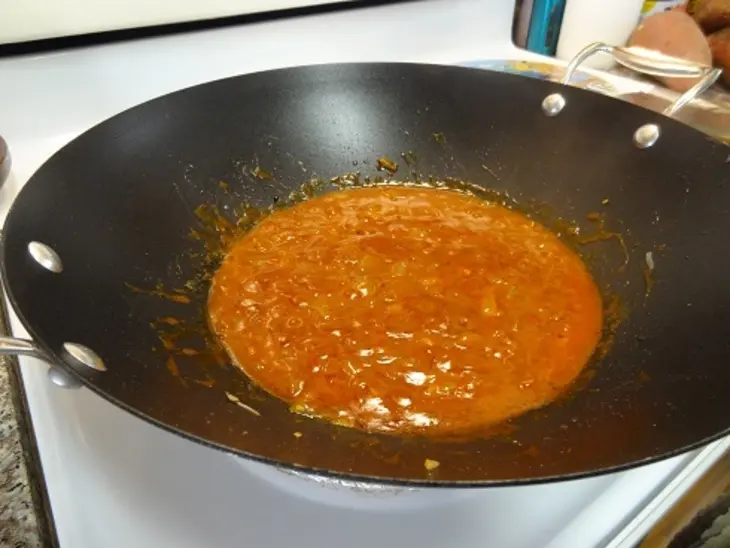 Масляная рыба под ароматным соусом: шаг 4
