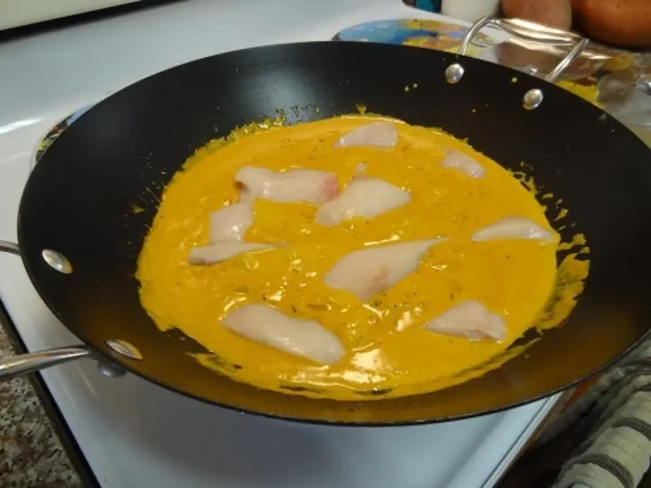 Масляная рыба под ароматным соусом: шаг 5