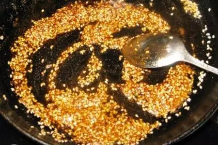 Брюссельская капуста с кунжутом и соевым соусом: шаг 3