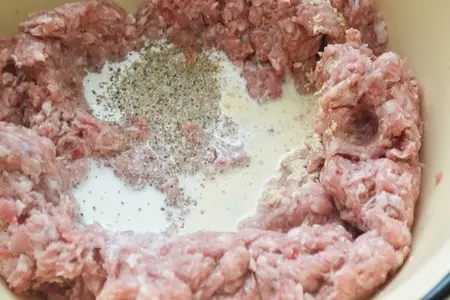 Колбаски из телятины с маслинами и сыром.: шаг 1