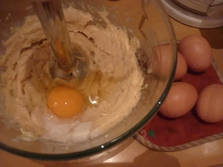 Апельсиновый кекс с морковкой " с наступающим, мой дорогой кулинар!": шаг 3