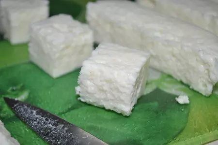 Томатный суп с физалисом, кедровыми орешками и суфле из грана падано: шаг 12