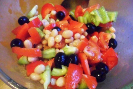Салат из фасоли с овощами "средиземноморье": шаг 4