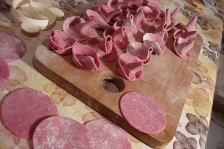 Сappellacci dei brigante или шляпы разбойников с мясным рагу.: шаг 4