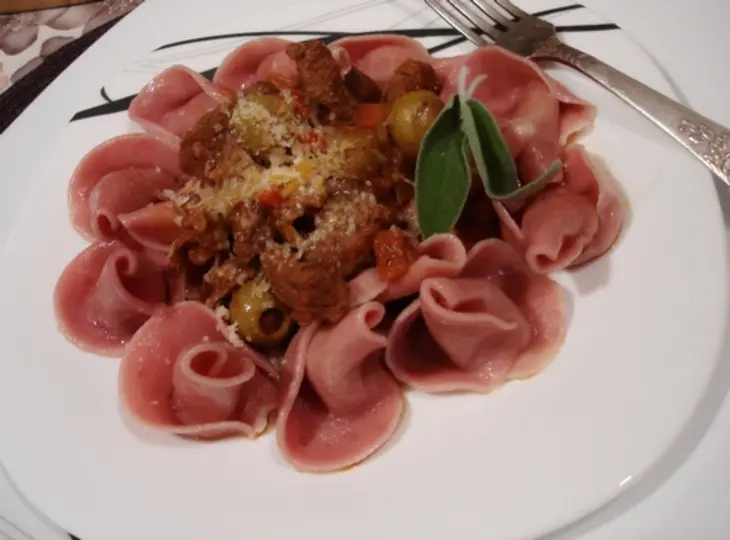 Сappellacci dei brigante или шляпы разбойников с мясным рагу.: шаг 12
