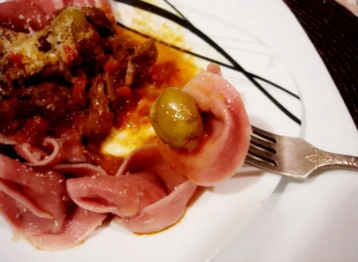Сappellacci dei brigante или шляпы разбойников с мясным рагу.: шаг 13