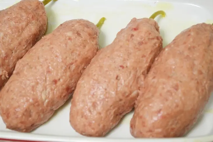 Котлеты из баранины с маринованным перцем и сыром.: шаг 5