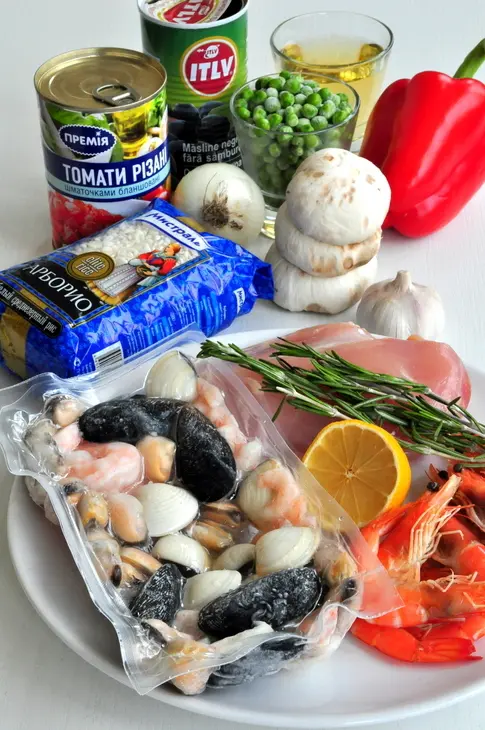 Паэлья с морепродуктами и курицей (shellfish and chicken paella): шаг 1