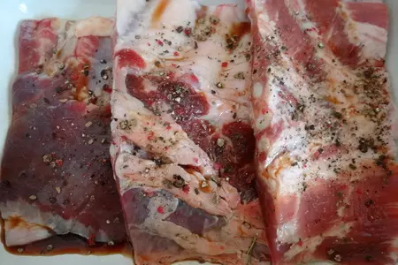 Свиные ребра в панировке с картофелем духовые: шаг 3