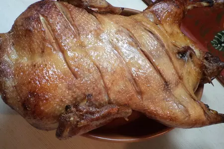 Рождественская утка с яблоками, клюквой и черносливом!: шаг 5