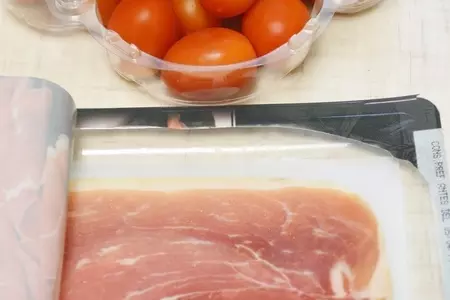 Салат со свеклой, сливочным сыром и хамоном.: шаг 3