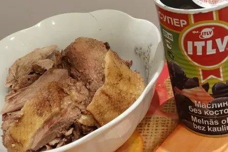 Утка с овощами и маслинами по-критски: шаг 3