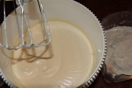 Рождественский торт с орехами и клюквенным желе: шаг 7