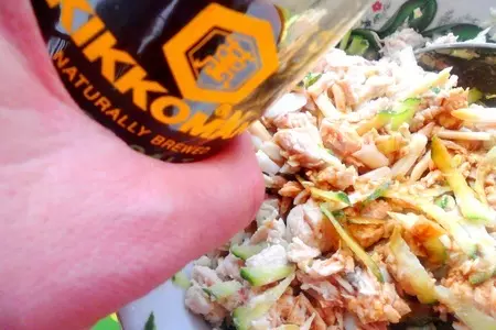 Салат "елочки с маринованным виноградом": шаг 3