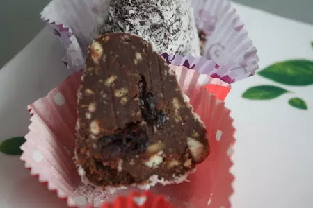 Пирожное "картошка с клюквенной начинкой": шаг 4