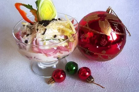 Салат-коктейль с  чечевицей, ветчиной и кальмарами: шаг 8