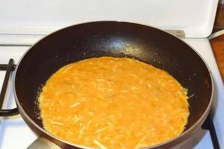 Трехцветный закусочный торт "фасолька": шаг 3
