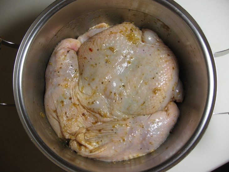 Курица, фаршированная фасолью с макаронами: шаг 3
