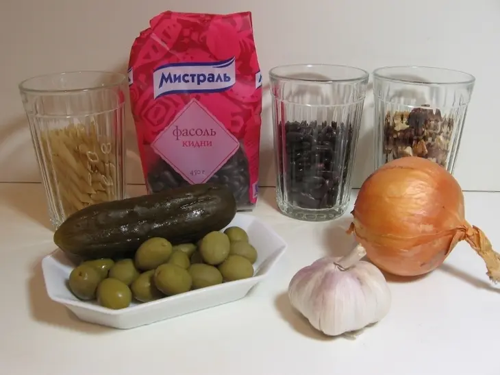 Курица, фаршированная фасолью с макаронами: шаг 4