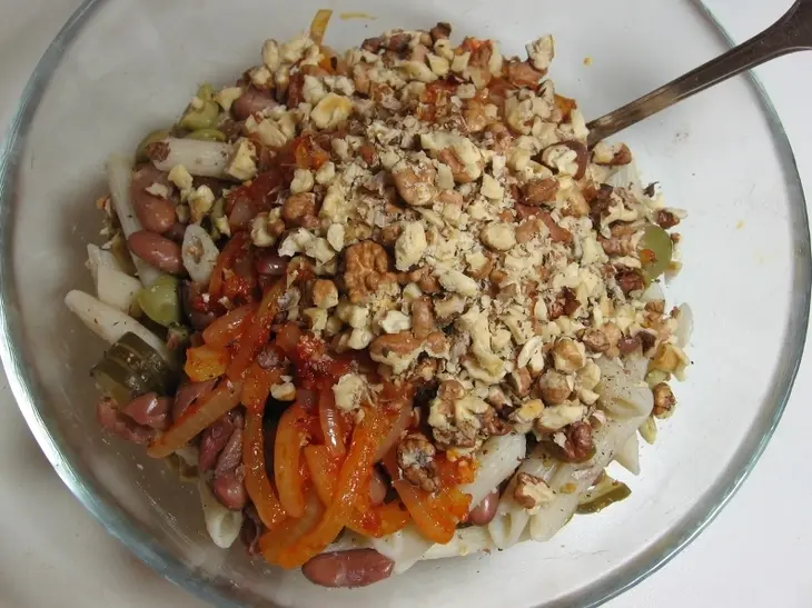Курица, фаршированная фасолью с макаронами: шаг 7
