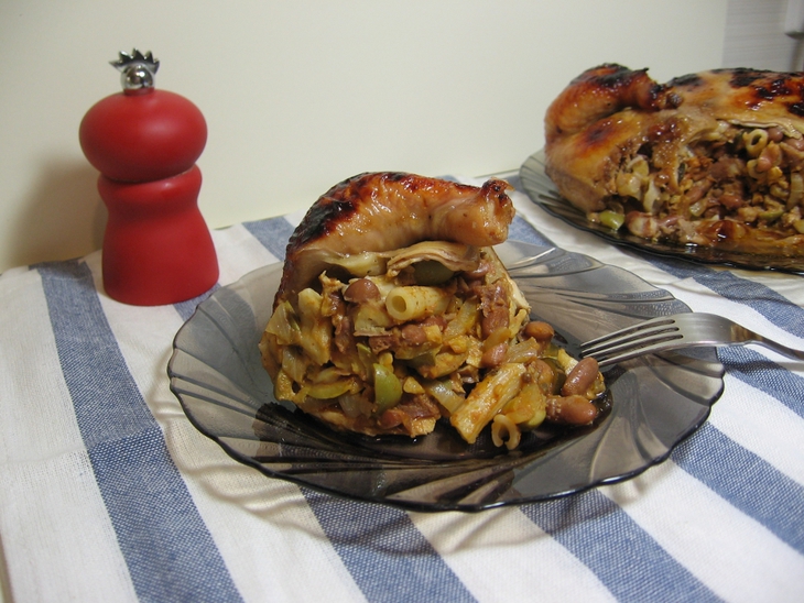 Курица, фаршированная фасолью с макаронами: шаг 10