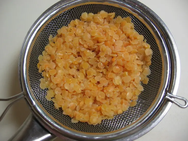 Салат из чечевицы с курицей: шаг 2