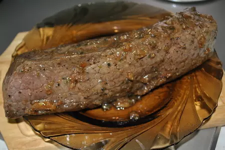 Праздничный салат с ростбифом, сыром и свежими овощами: шаг 11