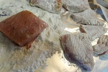 Жареный тунец под чесночным соусом: шаг 4