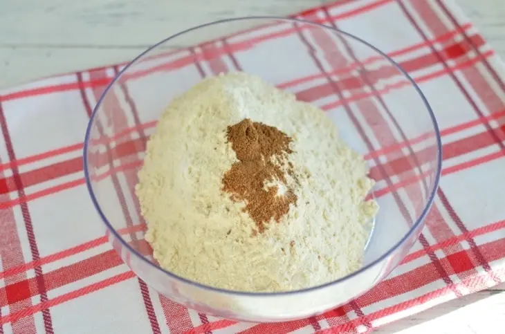 Морковный пирог с лимонным кремом: шаг 2