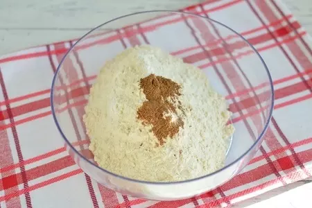 Морковный пирог с лимонным кремом: шаг 2