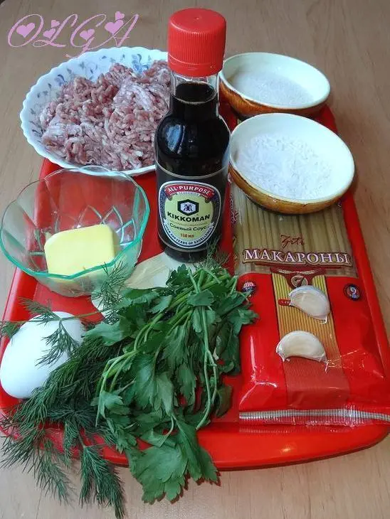 Мясной рулет с начинкой из макарон: шаг 1