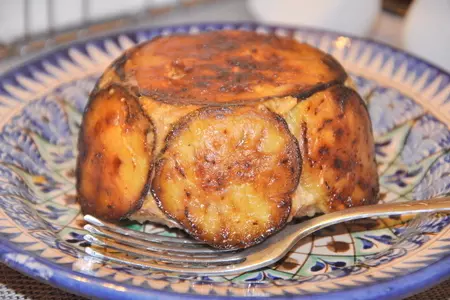 Шарлотка мясная с баклажанами: шаг 8